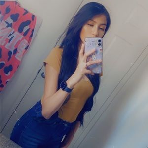 Meet your Posher, Ofelia